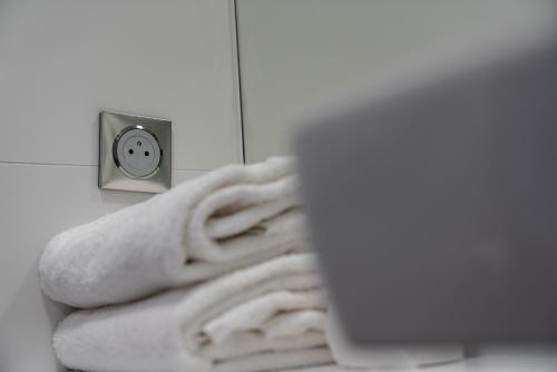 easyHotel Paris Charles de Gaulle - Tap to explore photos