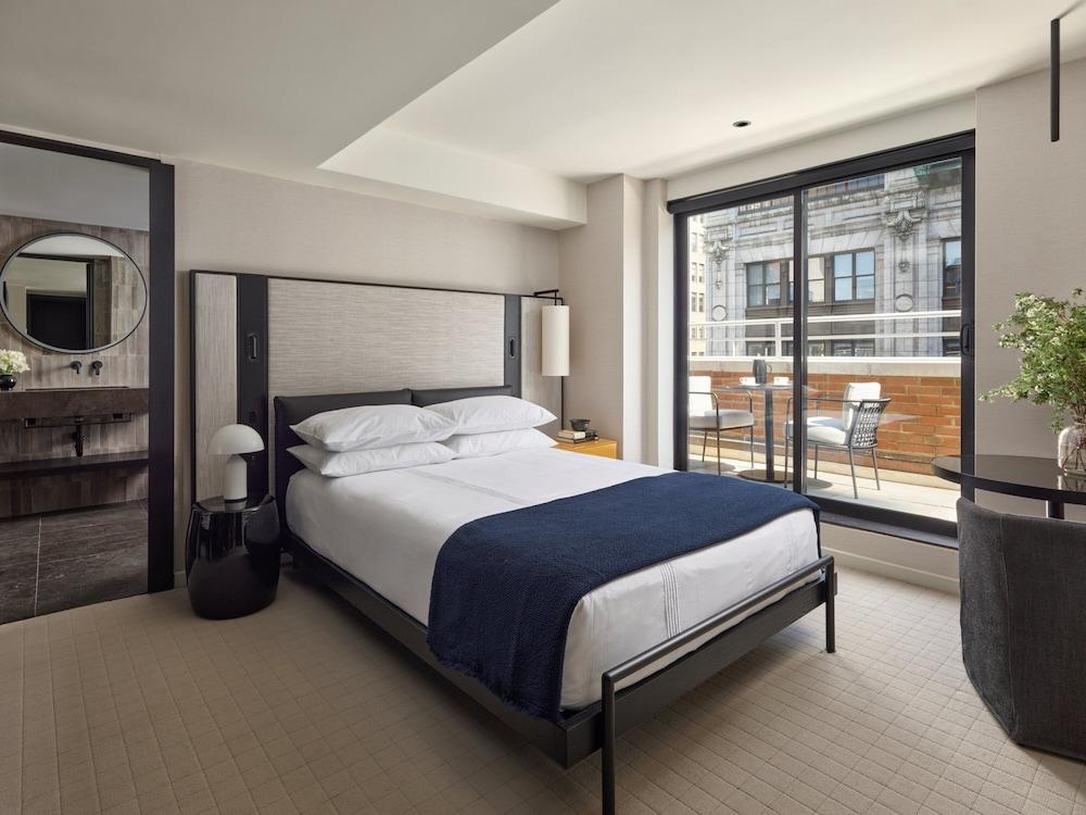 Hotel AKA NoMad Room Type - Premium Room, 1 Queen Bed, Balcony (NoMad)