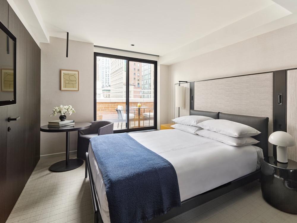 Hotel AKA NoMad Room Type - Premium Empire State Room with Terrace