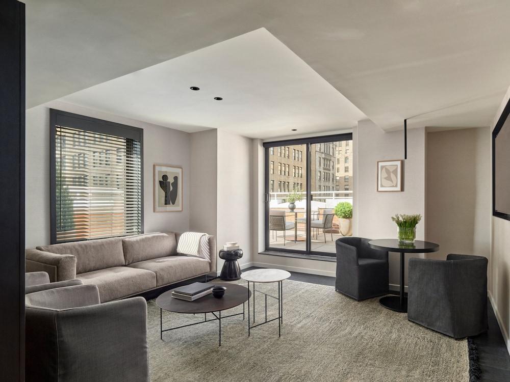 Hotel AKA NoMad Room Type - Premium Suite, Terrace (Empire State)