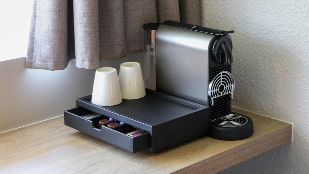 Campanile PRIME - Paris - Porte de Bagnolet Room Type - Superior Room, 1 King Bed