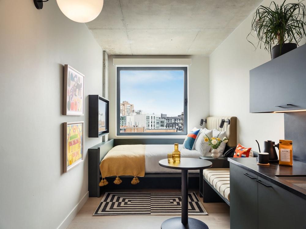 Penny Williamsburg Room Type - Queen