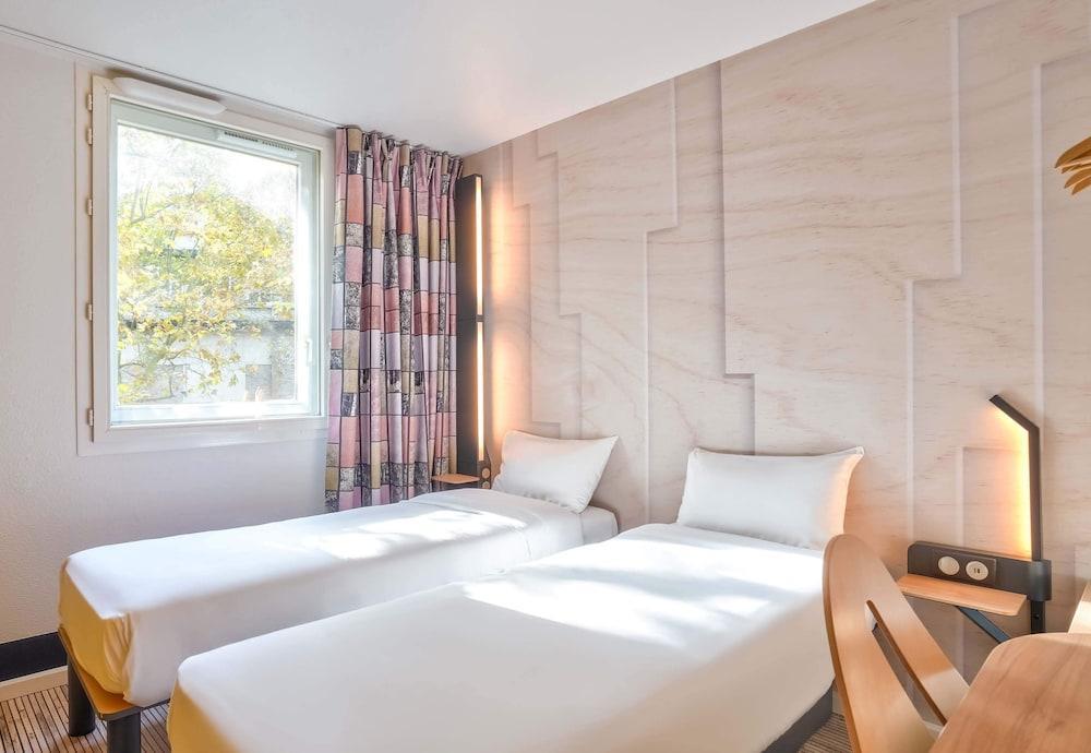 B&B HOTEL Paris Malakoff Parc des Expositions - Tap to explore photos