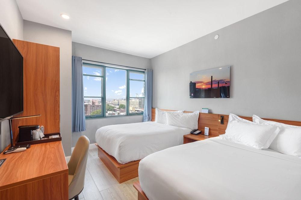 Liberty View Brooklyn hotel Room Type - Standard Room, 2 Double Beds