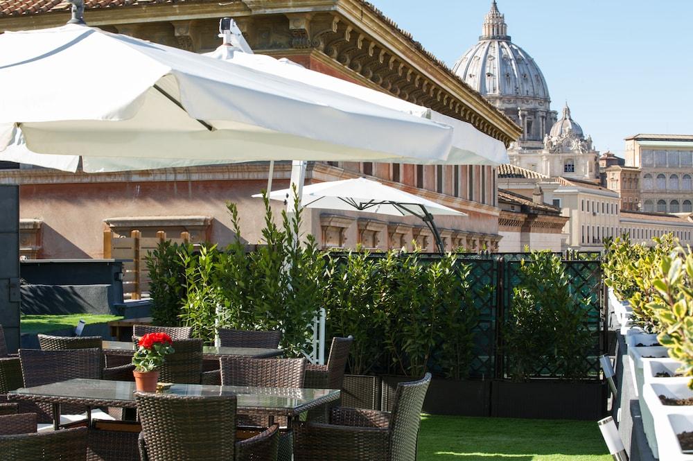 Brunelleschi Holidays Hostel - Tap to explore photos