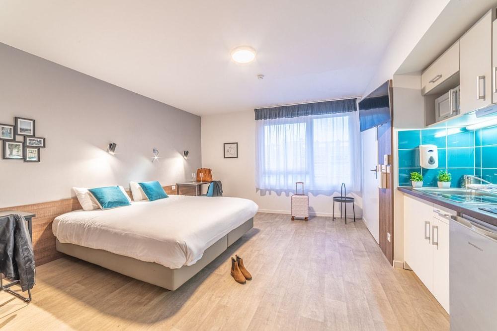 Break & Home Paris Italie Porte De Choisy Room Type - Superior Studio, 1 Double Bed