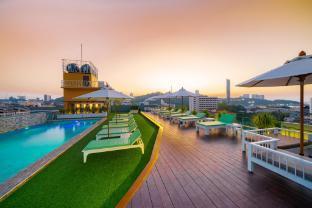 M Casa Hotel Pattaya - Tap to explore photos