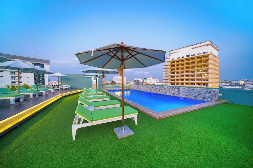 M Casa Hotel Pattaya - Tap to explore photos