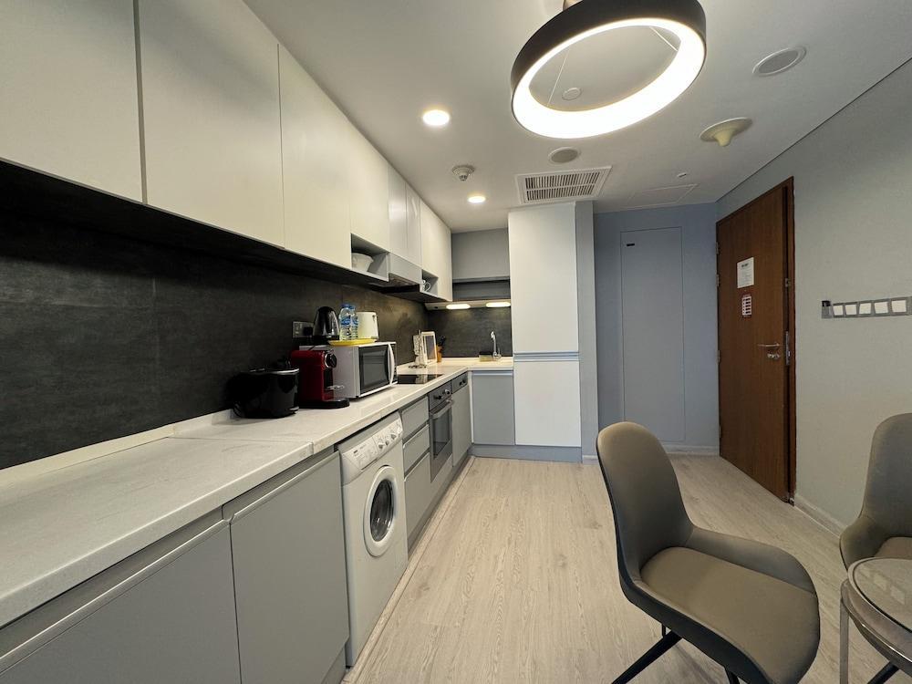 SuperHost EMAAR Residences Apartments - Address Dubai Mall Room Type - Design Studio