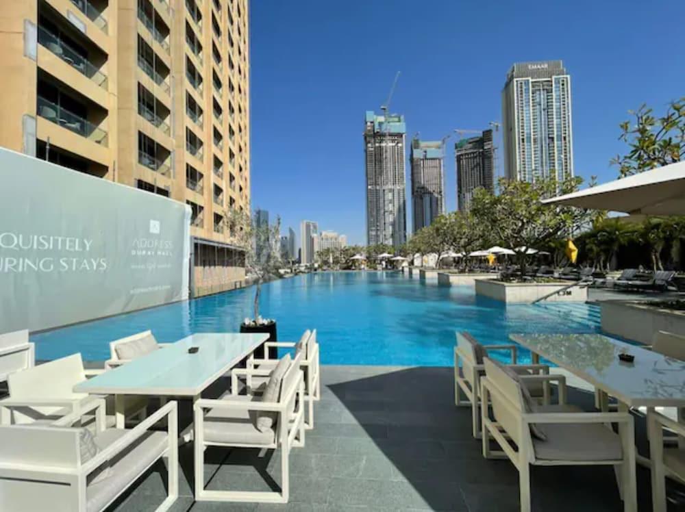SuperHost EMAAR Residences Apartments - Address Dubai Mall - Tap to explore photos