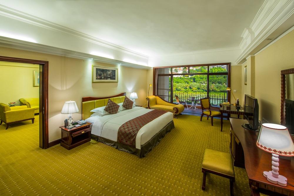 Guangzhou Phoenix City Hotel Room Type - Commercial Suite