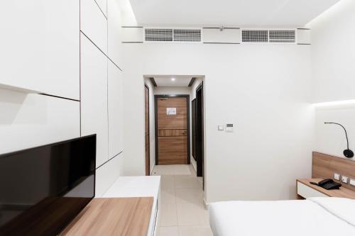 Resivation Hotel Room Type - Superior King Room