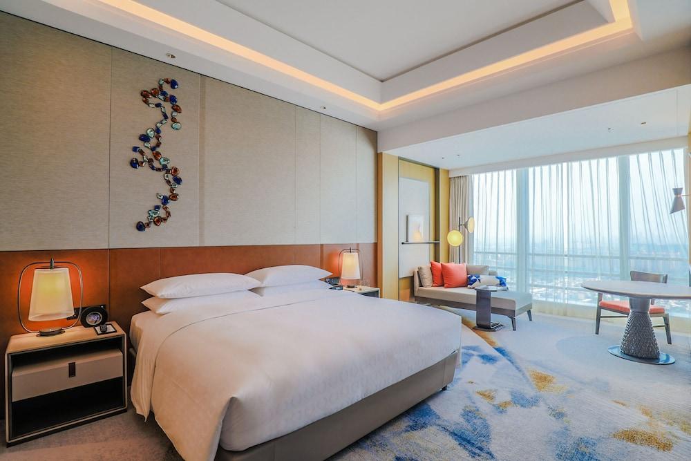 Sheraton Guangzhou Panyu Room Type - Premier Guest Room, 1 King Beds Sheraton Guangzhou Panyu Room Type - Premier Guest Room, 1 King Beds