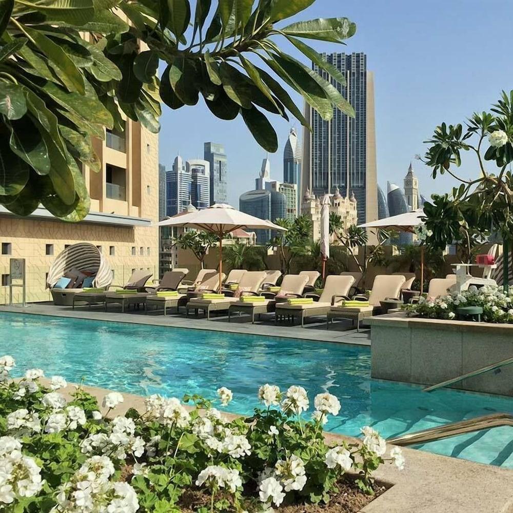 SuperHost - Address Dubai Mall - Fancy Studios - Tap to explore photos