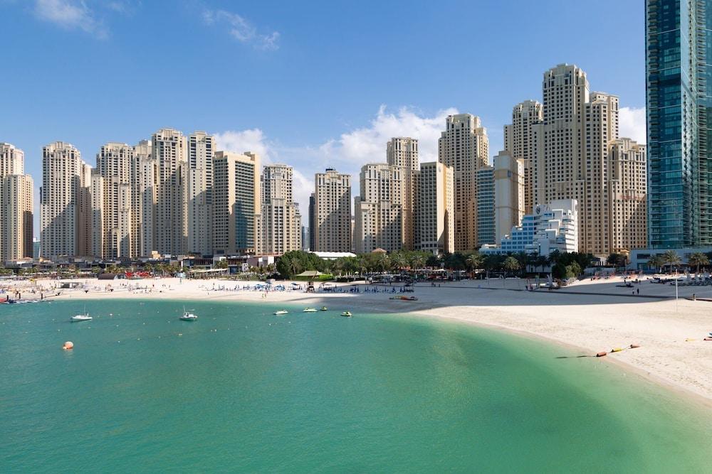 Premium 2BR w/ Direct Beach Access. Sea Views!