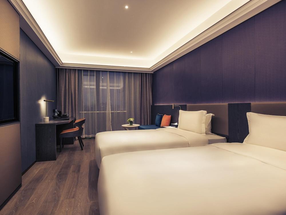 Mercure Shanghai NECC Room Type - Deluxe Room, 2 Twin Beds