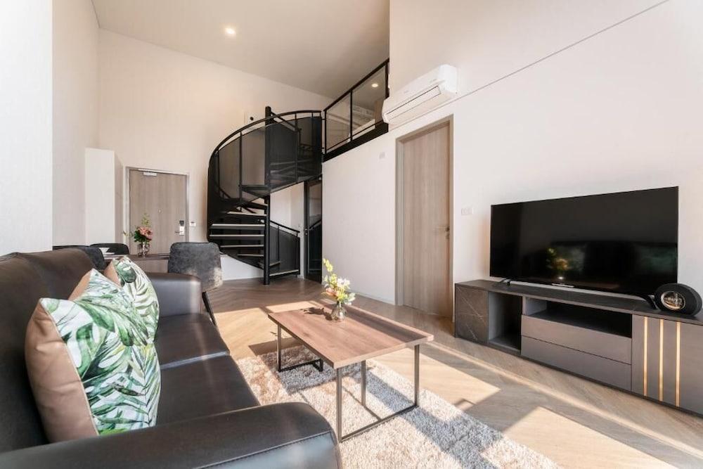 Ramada by Wyndham Bangkok Sukhumvit 87 Room Type - Duplex Family Suite