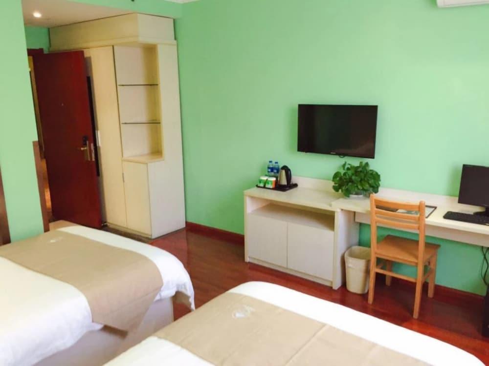 GreenTree Inn Shanghai Songjiang District Sijing Town Sijing Metro Station Express Hotel - Tap to explore photos