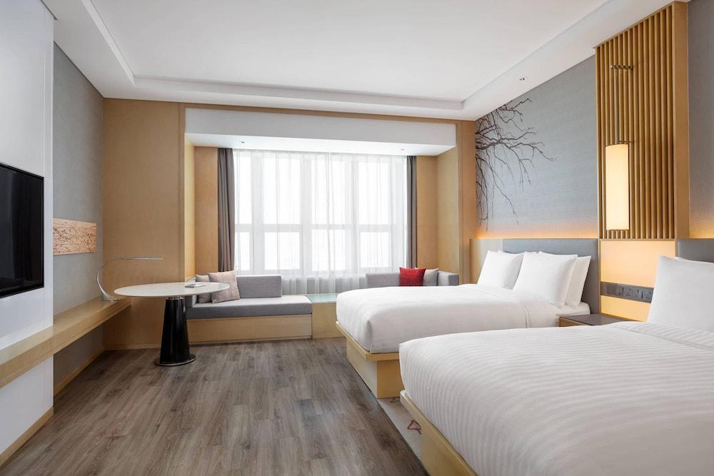 Courtyard by Marriott Shanghai Songjiang Room Type - Room, 2 Double Beds, City View Courtyard by Marriott Shanghai Songjiang Room Type - Room, 2 Double Beds, City View