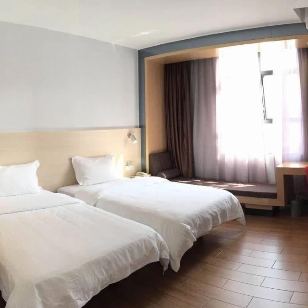 Wenxin Hotel Shenzhen - Tap to explore photos