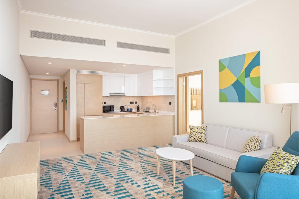 Holiday Inn Hotel & Suites Dubai Science Park, an IHG Hotel - Tap to explore photos
