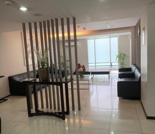 Comfy Studio with Smart Tv Fast Wifi at Baywalk Mall Tower C - Tap to explore photos