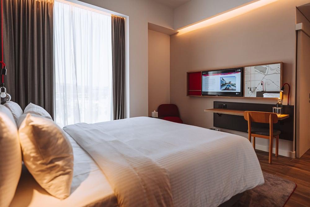 INK Hotel Dubai Room Type - Standard Room, 1 King Bed, City View