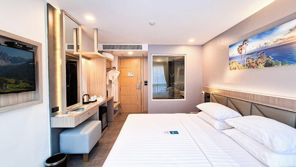 Clarian Hotel Beach Patong Room Type - Standard King Room