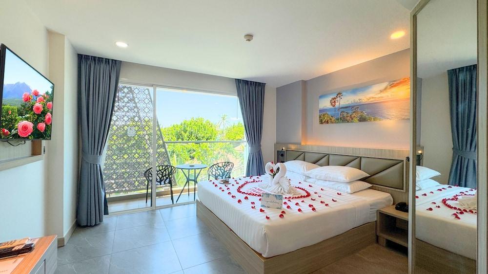 Clarian Hotel Beach Patong Room Type - Deluxe Balcony City view Room