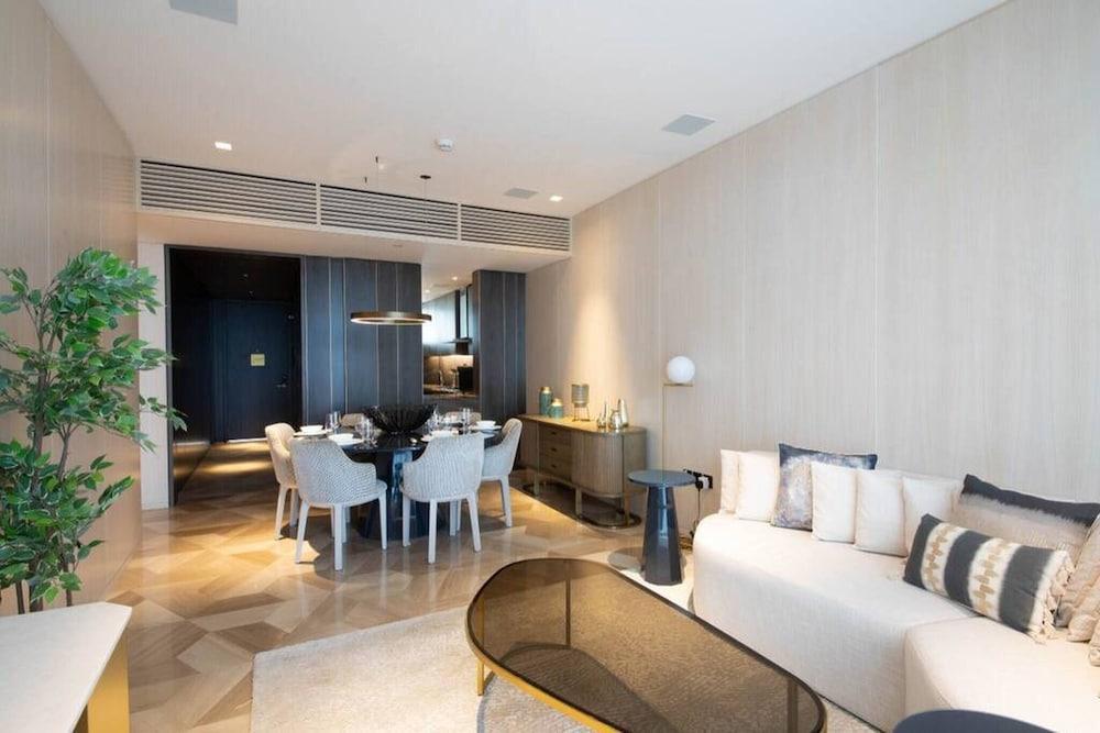 Five Palm Jumeirah - 2 Bdr - Hotel Facilities Incl - Tap to explore photos