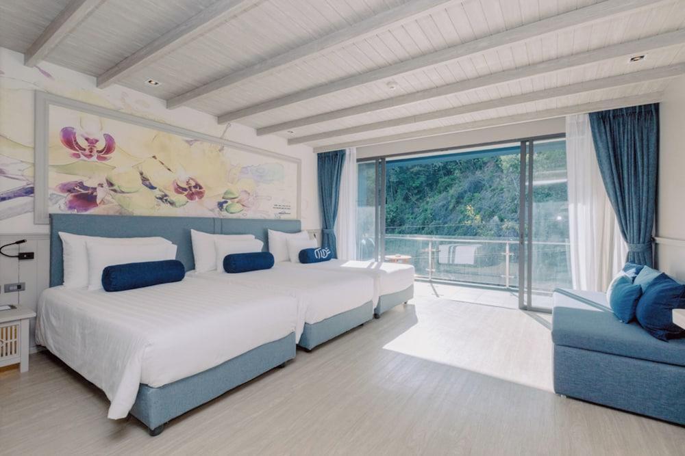 Hotel Tide Phuket Room Type - Deluxe Triple Room