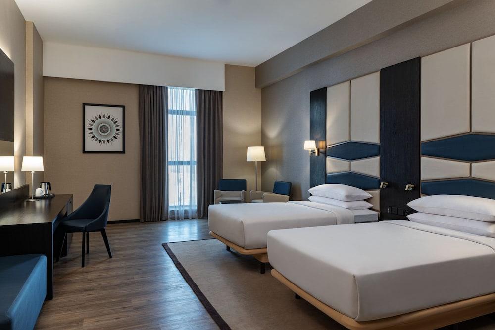 Four Points by Sheraton Production City, Dubai Room Type - Deluxe Room, 2 Twin Beds