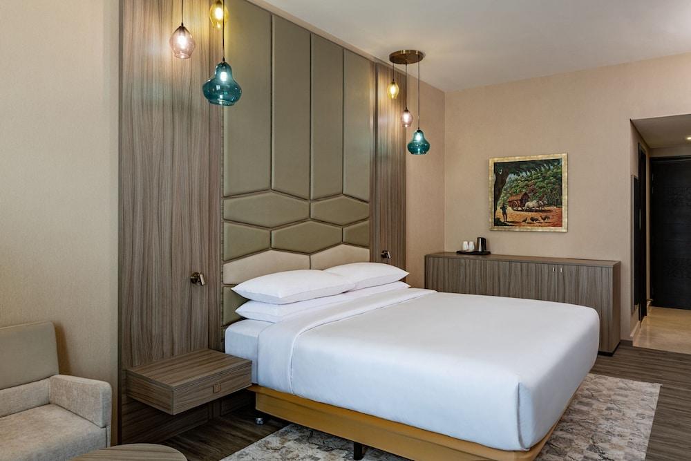 Four Points by Sheraton Production City, Dubai Room Type - Superior King Bed (20% off on F&B outlet)