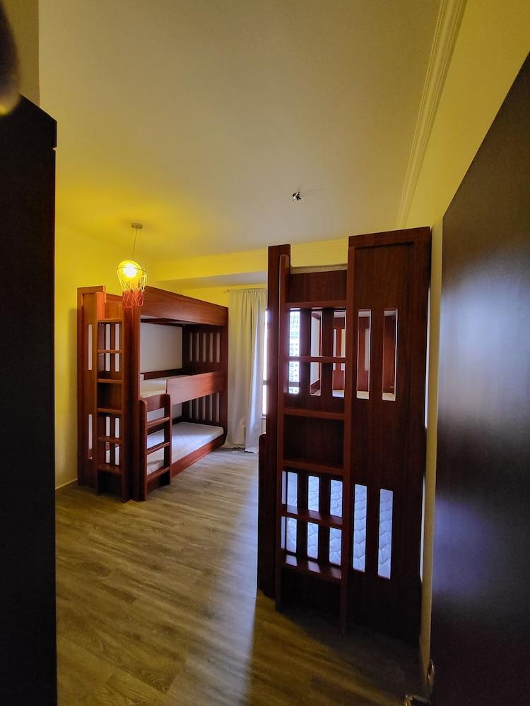 Business Backpackers JBR - Tap to explore photos