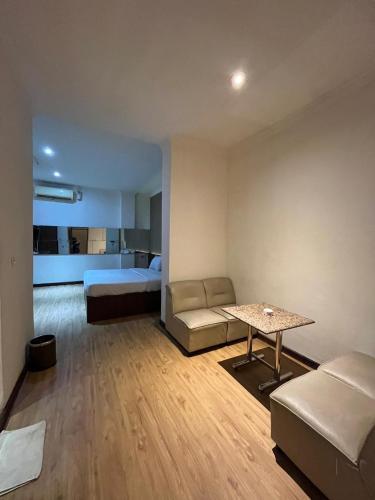 Hotel Aruni Ancol Room Type - Family Room