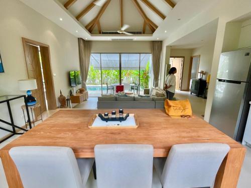 Superbe villa tropicale avec piscine privée Phuket - Tap to explore photos