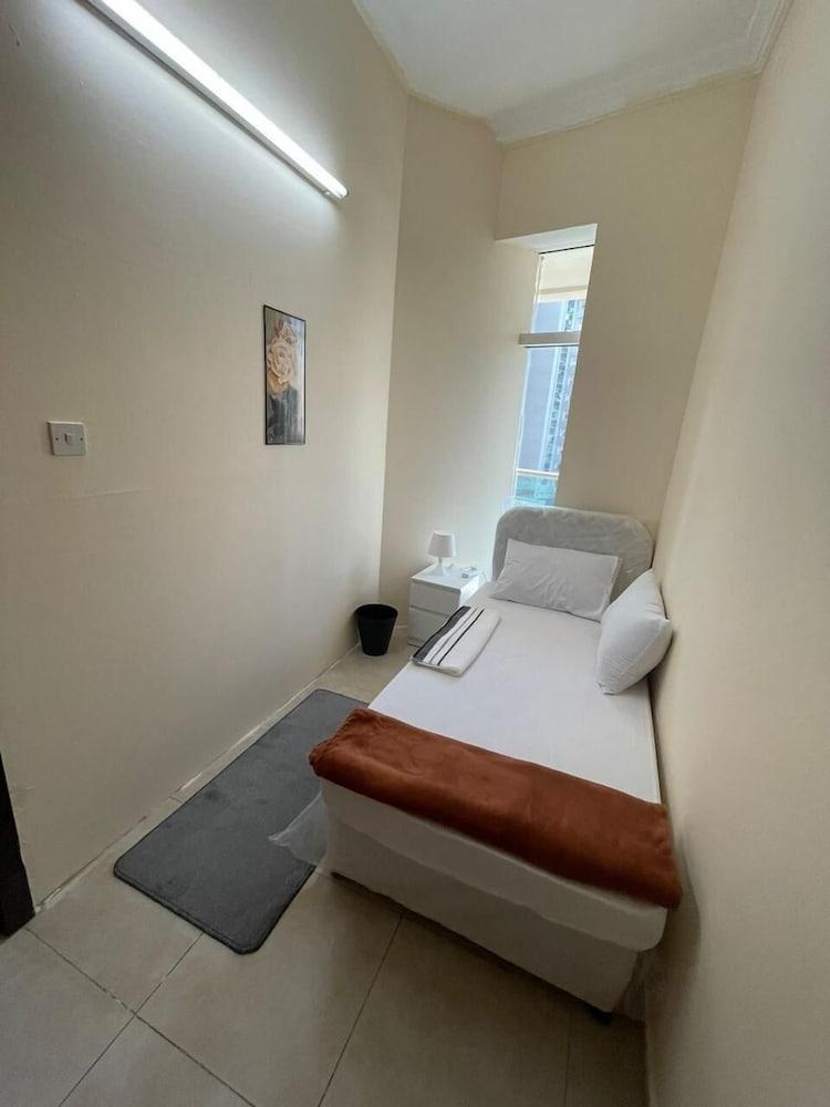 Pharaohs Inn Deira Hostel Room Type - Basic Single Room