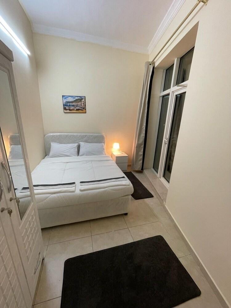 Pharaohs Inn Deira Hostel Room Type - Panoramic Double Room