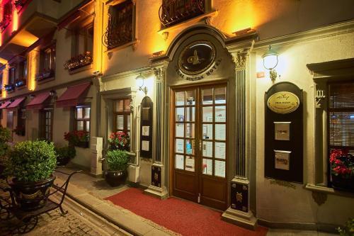 Celal Sultan Hotel - Special Class - Tap to explore photos