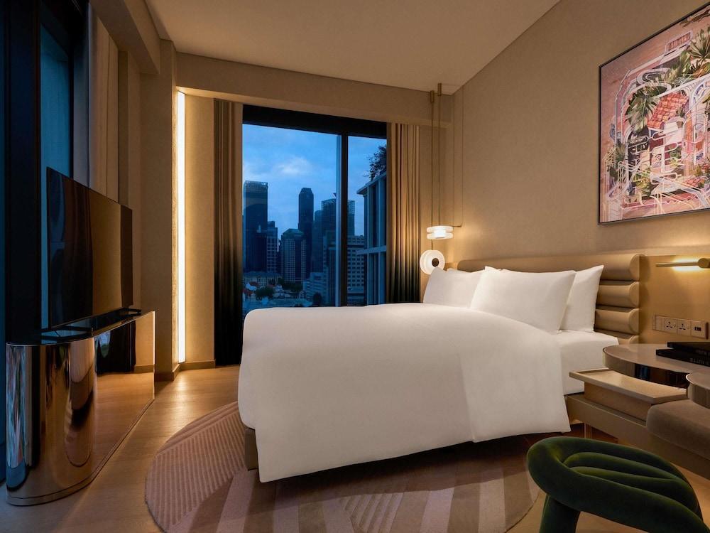 Mondrian Singapore Duxton Room Type - Signature Corner