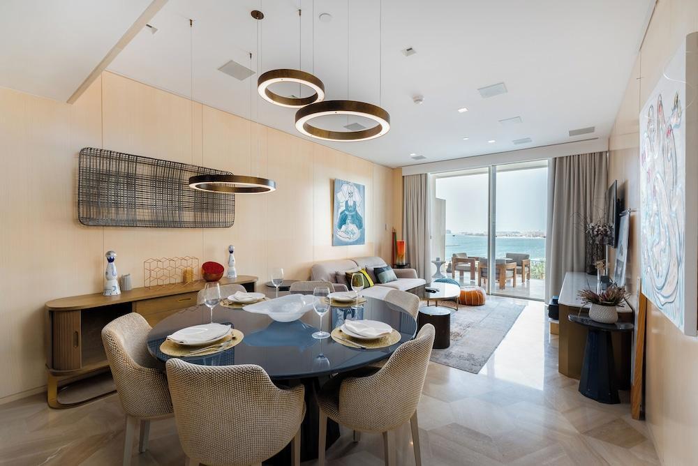 Five Palm Jumeirah Residences -Mint Stay - Tap to explore photos