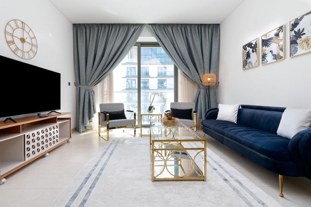 SuperHost - Spacious Apartment With Balcony In Sobha Hartland - Tap to explore photos