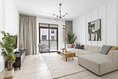 Silkhaus Downtown central Old Town 1BDR apartment - Tap to explore photos