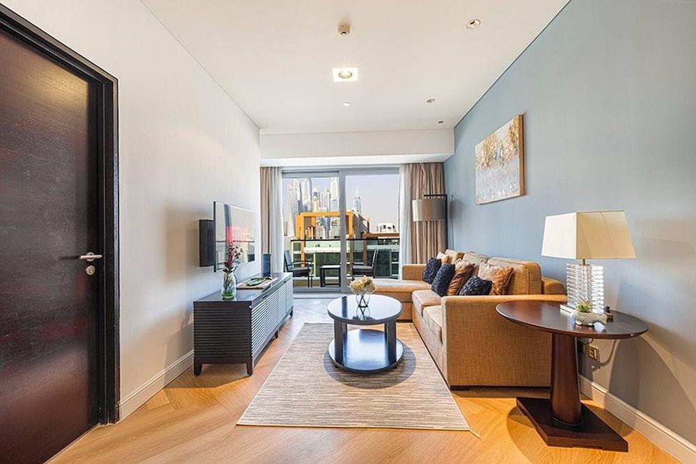 The Address Marina 1br Incl. Hotel Facilities - Tap to explore photos