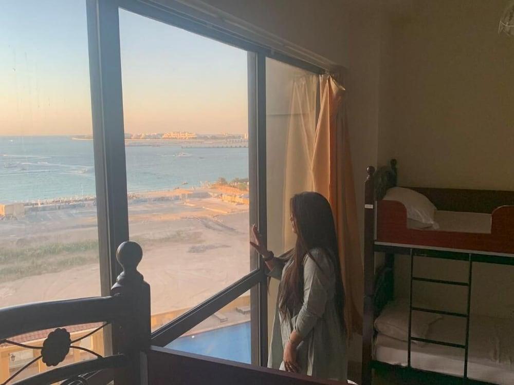 Bollywood Beach Hostel Room Type - Design Shared Dormitory, Mixed Dorm, Jetted Tub, Beach View
