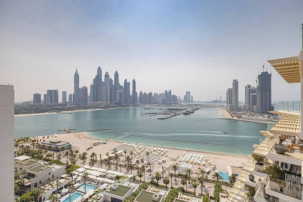 Five Palm 2br - High Floor With Full Marina View - Tap to explore photos