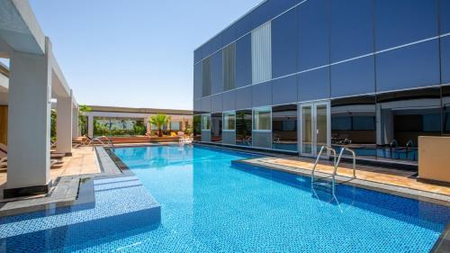Oceanic Studio at Sky Gardens DIFC by Deluxe Holiday Homes - Tap to explore photos