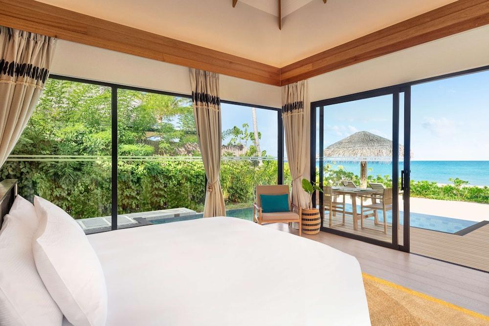 Hilton Maldives Amingiri Resort & Spa Room Type - Villa, 1 Bedroom, Beachside (Pool) Hilton Maldives Amingiri Resort & Spa Room Type - Villa, 1 Bedroom, Beachside (Pool)