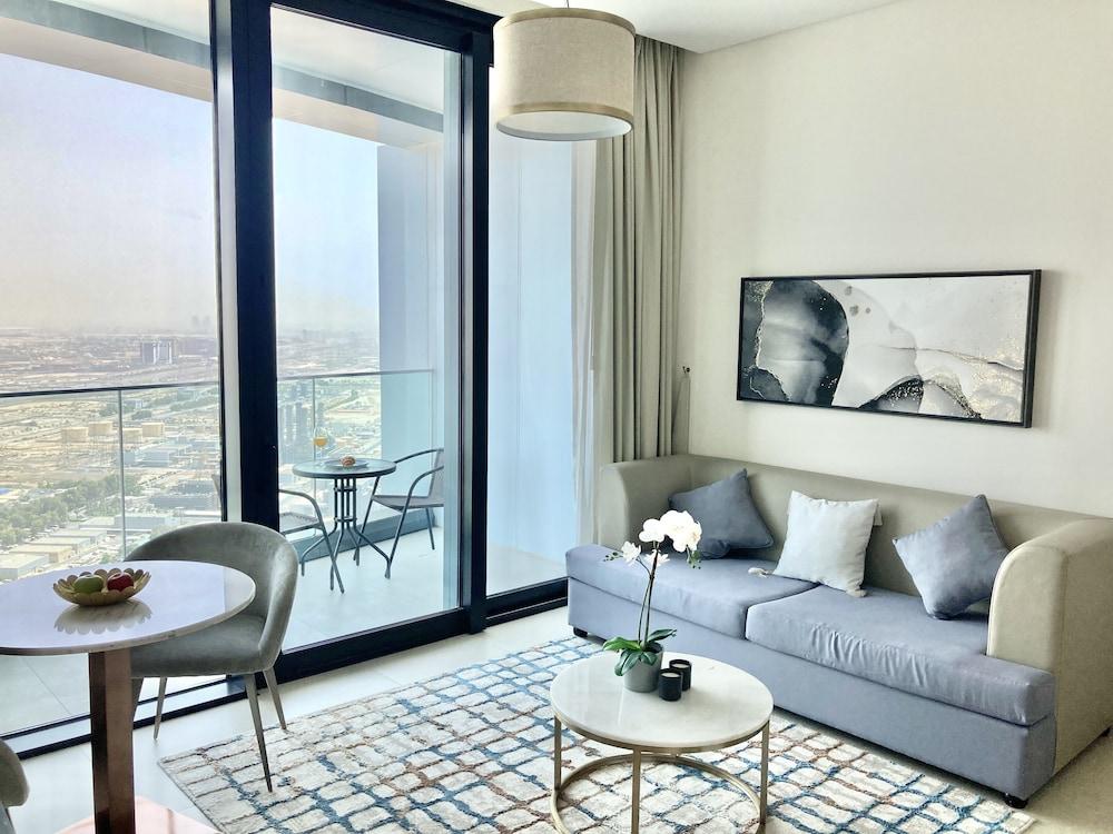 Luxury living at The Address Jumeirah Beach Residence - Tap to explore photos