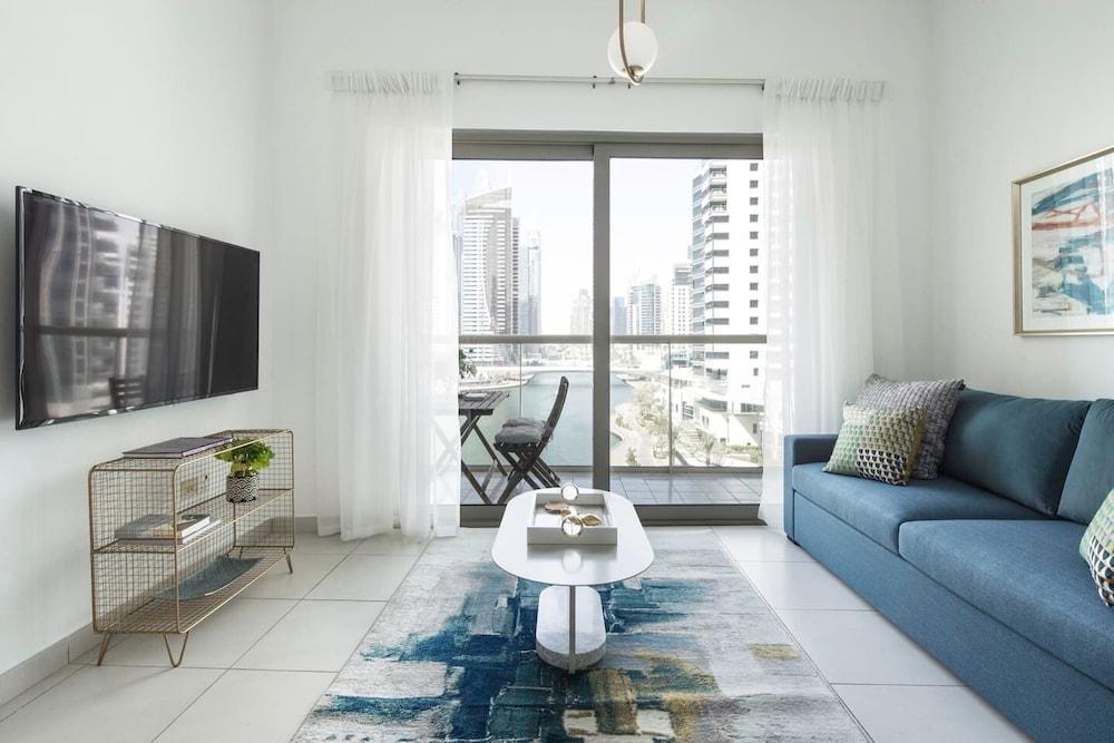 Elegantly Modern 1BR With Lovely Marina Views! - Tap to explore photos